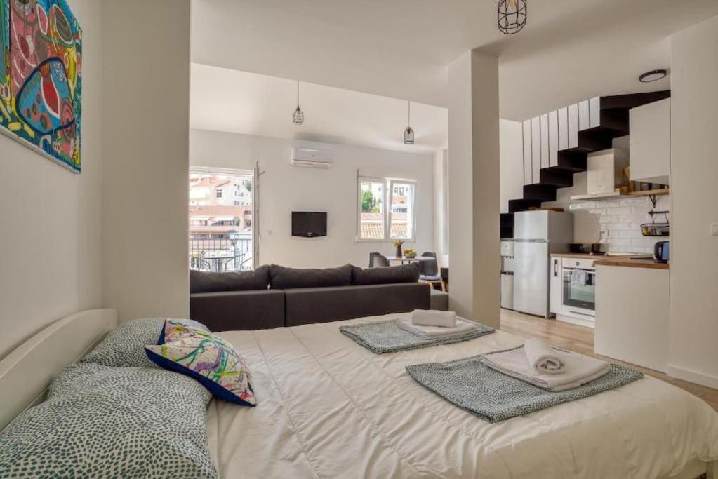 Magi-family Rooftop Apartment Budva